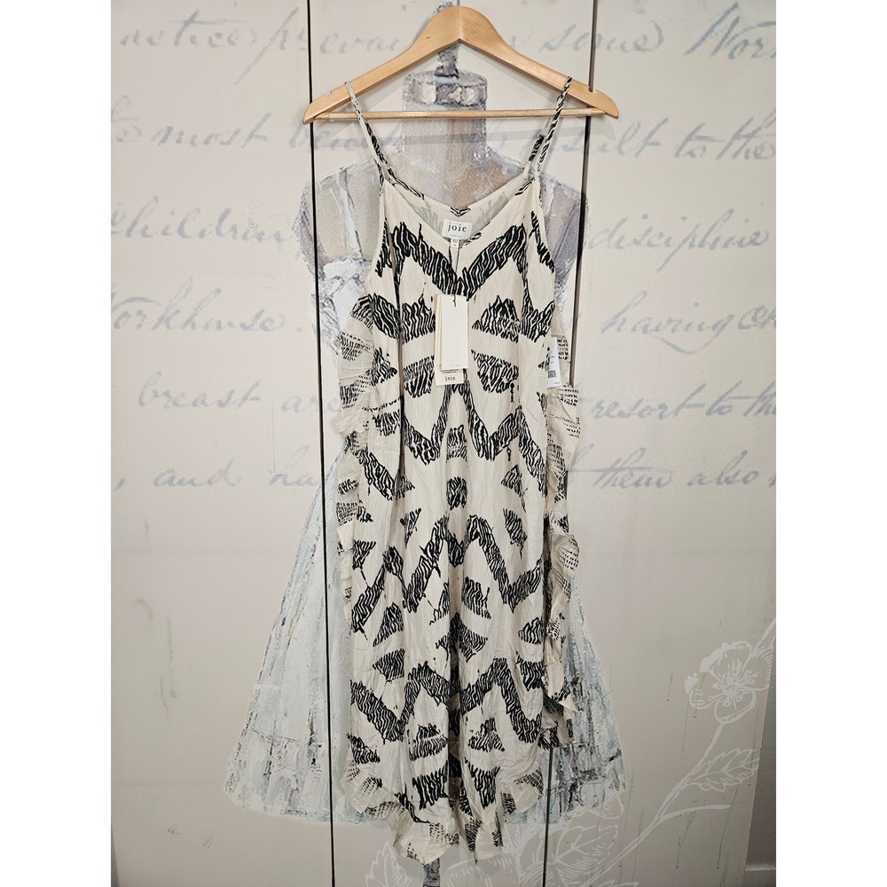 NWT Joie Hayworth Dress XS‎ Bleached Stone Boho Ruffle Tribal Chevron Midi